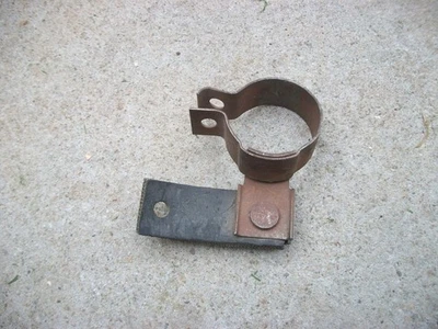 1959-60 Chevrolet Impala Belair El Camino RARE NOS Exhaust Pipe Bracket 3760785. - Image 1 of 4