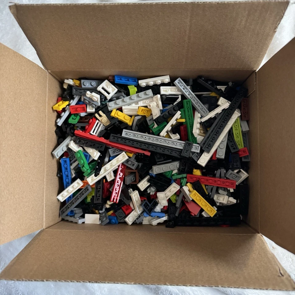 LEGO Assorted Single Plates Bulk Lot! 2 Pounds! - Image 1 of 1