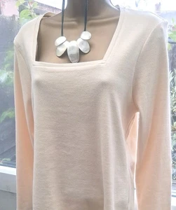 💋Gorgeous NEW cream stretch cotton Long Sleeved Summer Top fit Size 16-18 NWT - Picture 1 of 7