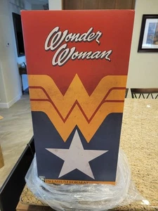 Sideshow Collectibles DC Wonder Woman Premium Format Exclusive - Picture 1 of 5