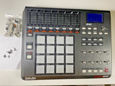 Akai MPD32 USB/MIDI Controller - SPARE PARTS - DOES WORK - Image 1 of 4