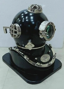 Casco de buceo de 18" para buceadores de buceo de latón Marca V acabado negro con base de madera - Imagen 1 de 2