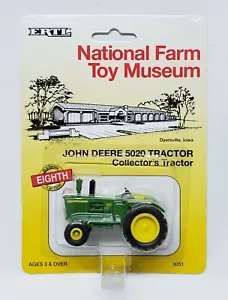 John Deere 5020 Tractor National Farm Museum 8th In Series 1/64 by Ertl in 1997 - Picture 1 of 7