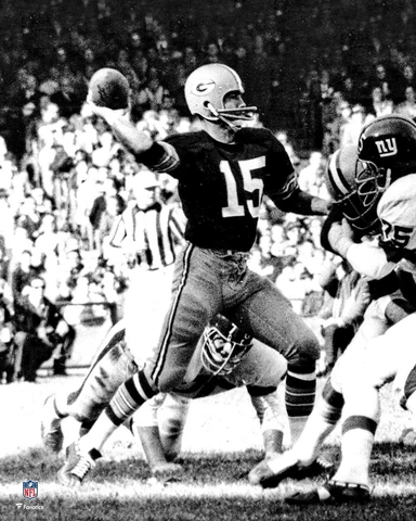 Bart Starr Green Bay Packers Unsigned Passing Photograph Cover