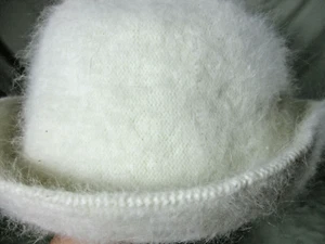 Hat Angora Betmar New York White For Women Woven Great Condition - Picture 1 of 5