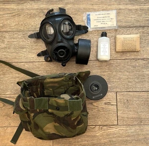 British Army S10 Respirator/ Gas Mask Size 3 - Picture 1 of 11
