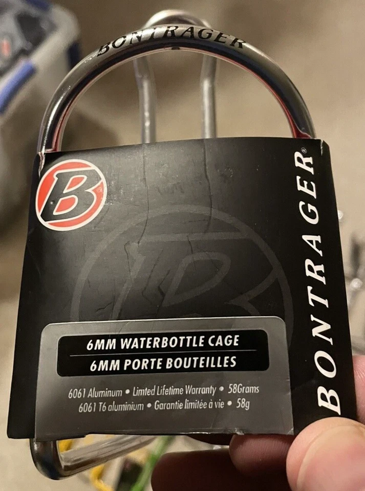 Lote de 34 jaulas para botellas de bicicleta Bontrager y Misc - plateadas, verdes, amarillas Foto 1 de 2