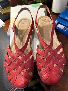 "Earth Origins" Red Woven Strap Sandals 11Wide - Picture 1 of 6