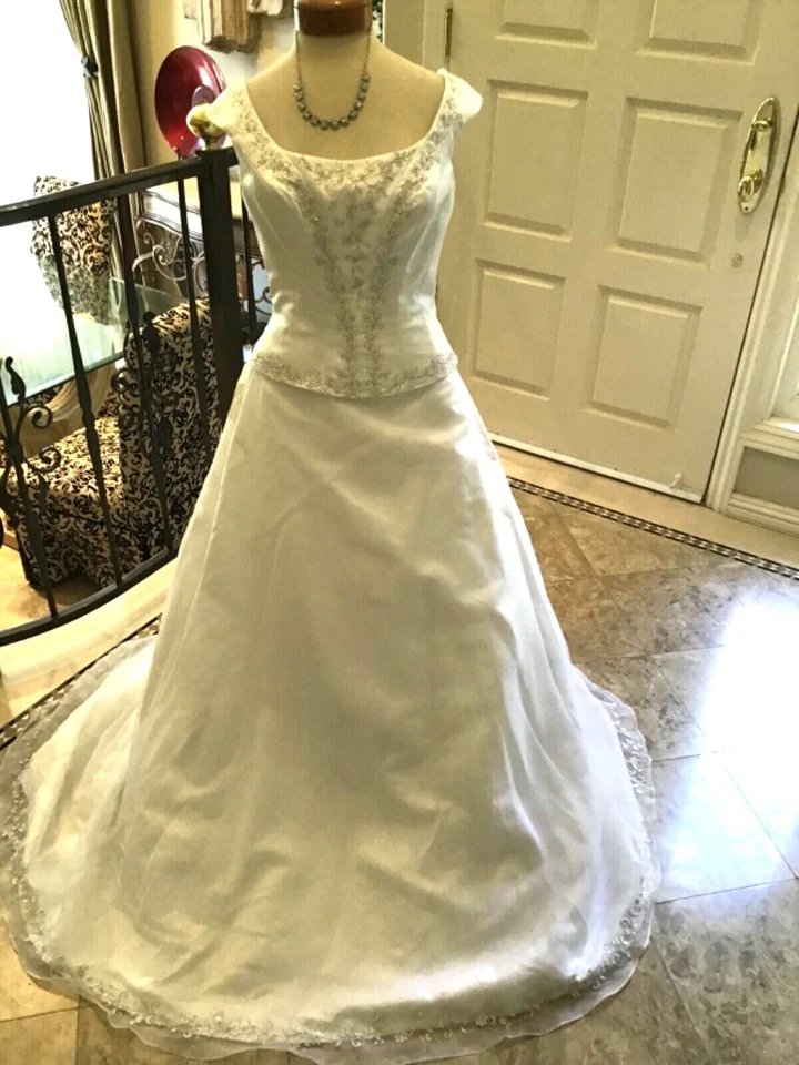 JASMINE NUEVO Vestido de Novia Vestido de Novia Blanco Bordado Organza 12 Foto 1 de 4