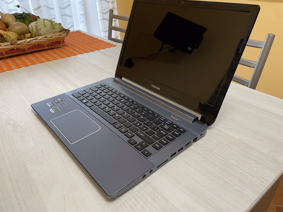 PC Computer Notebook Portatile Toshiba 14" Intel i5 Ram 4GB HHD 512 GB - Immagine 1 di 4