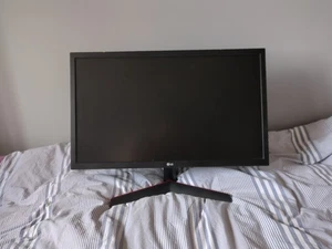 LG 24GL600F 24-inch 144hz 1080p Gaming Monitor - Picture 1 of 3