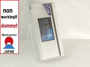 【Factice !】 Panasonic P-01B (couleur blanc) docomo-japon téléphone portable qui ne fonctionne pas - Photo 1 sur 4