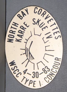 Insignia de tarjeta de metal North Bay Corvettes Karre Skue IV abril 1983 WSCC Concour - Imagen 1 de 1