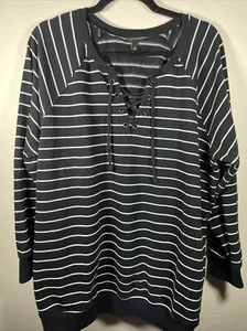 Felpa Torrid Donna 2x Nero Bianco Righe Lacciata Neckline Plus - Foto 1 di 6