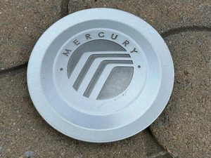 MERCURY GRAND MARQUIS OEM WHEEL CENTER CAP SILVER FINISH 6W33-1A096-AB - Picture 1 of 3