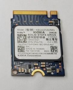 SSD KIOXIA 256 Go SSD TLC M.2 NVMe 2230 PCIe 3,0 x2 KBG40ZNS256G 0FWJTG - Photo 1/4