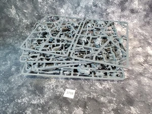 Warhammer 40k Chaos Daemons Nurgle Plaguebearers Plague Drones Bits Bitz T11 - Picture 1 of 7
