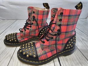 ! RARE🔥 Dr. Marten's DAI Tartan Core Punk Boots Studded Red Plaid Size 8 Men's! - Picture 1 of 18