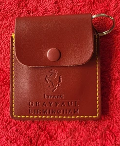 FERRARI TRACKER BOLSA CUERO TOSTADO/GAMUZA NAVTRACK ESTUCHE GRAYPAUL BIRMINGHAM COMO NUEVO - Imagen 1 de 3