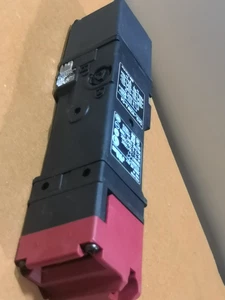 1PC- Omron D4SL-N2NFA-D4 Limit Switches 4P6T, 120VAC/1.5A,125VDC/0.22A-NEW OPEN - Picture 1 of 5