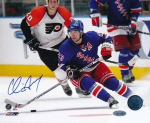 Foto a color firmada por Chris Drury de los New York Rangers 8x10 Steiner 140315 - Imagen 1 de 3