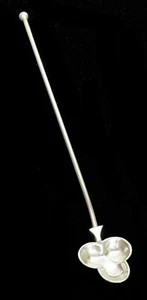 REPRODUCTOR DE CARTAS PLATA ESTERLINA FORMA DE CLUB COMO NUEVO JULEPE/PAJITA PARA SORBER TÉ HELADO - Imagen 1 de 3