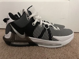 Nike LeBron Witness VII 7 White Black Metallic Silver DM1123-100 Men's 11.5 - Picture 1 of 5