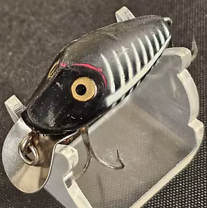 Heddon Midget Digit River Runt Fishing Lure Black Head White Ribs Vintage - Picture 1 of 17