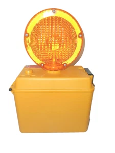 Flashing Caution Safety Light EMPCO-LITE Barricade / Construction Dual Lens New - Picture 1 of 7
