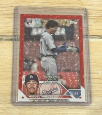 2023 Topps Update Series #US142 RC Debut Red Cracked Ice Miguel Vargas /199 SSP