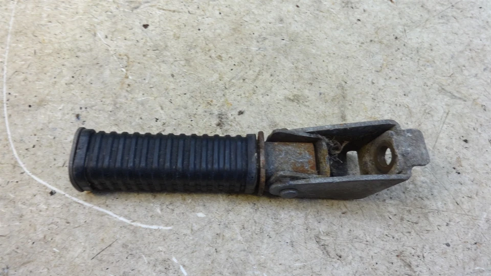 Honda CL450 K1 Scrambler H554-5 1968. peg traseiro único - Imagem 1 de 1