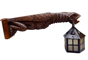 Aplique de pared francés antiguo tallado en madera de nogal gárgola grifo Notre Dame París - Imagen 1 de 8