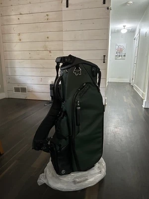 Bolsa de golf Vessel Scotty Cameron Circle T Oribe Player V Stand verde vacaciones 2025 Foto 1 de 4