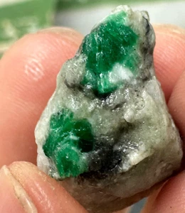 40.80 Carat beautiful emerald crystal specimen from swat Pakistan - Picture 1 of 23