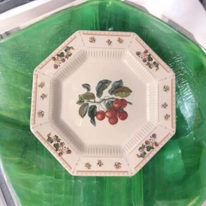 NIKKO Classic Collection 8” Dinner Plate Flowers/ Cherries Made In Japan - Picture 1 of 4