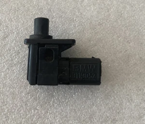 2004-2007 BMW 525I E60 - HOOD / Trunk Sensor 9119052 - Picture 1 of 8