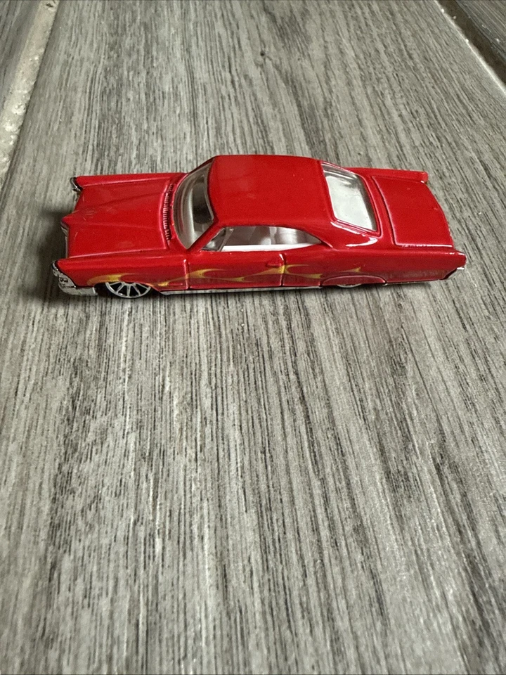 Hot Wheels Mystery Cars 2007 ~ Pontiac Bonneville rojo '65~ Foto 1 de 4