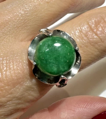 Intagliato Verde Giadeite Giada Cabochon IN Griffe Argento 925 Misura 8 Vintage - Immagine 1 di 4