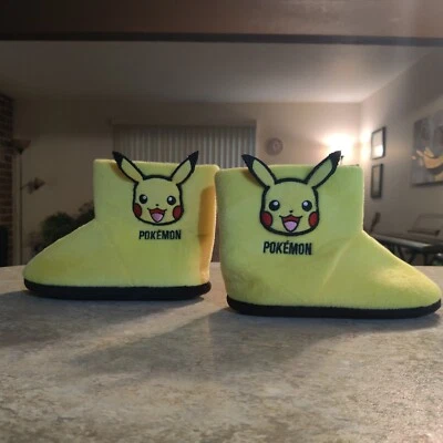 Pokemon Pikachu Zapatillas de Peluche Botas Calzado Infantil Talla 12 Nuevo Foto 1 de 4