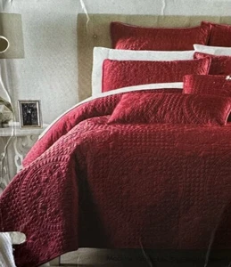 Tahari Home Medallion Tufted Velvet Full Queen Quilt, Dark Red - Picture 1 of 10
