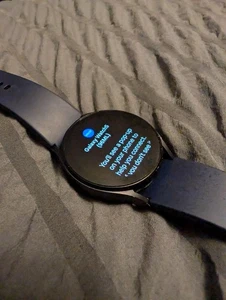 Bracelet Samsung Galaxy Watch 5 (Bluetooth, 40 mm, WiFi) Sm. Chargeur Incl - Photo 1 sur 6