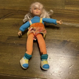 Muñeca infantil ERTL Playground rara de colección difícil de encontrar 1992 rubia cuerpo suave mérito - Imagen 1 de 8