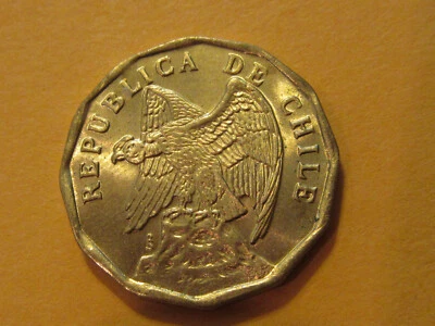 1975 Chile 5 centavos condor nice bird coin UNC  very nice coins ebayship - Image 1 of 3