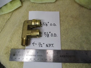 Parker 189PMTR10-10-8 DOT Push to Connect Air Ftg 1/2"x 5/8"x 5/8"  B7 - Picture 1 of 4