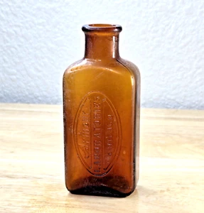 Botella antigua de la década de 1890 4 1/4” vidrio ámbar en relieve ARMOUR & Co LABORATORIOS CHICAGO - Imagen 1 de 19