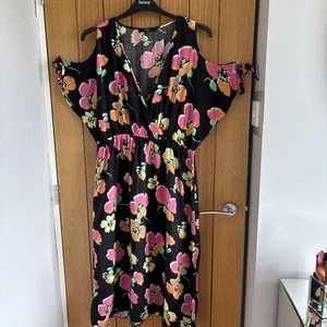 Gorgeous Black Floral Midi Dress Size 18 - Picture 1 of 5