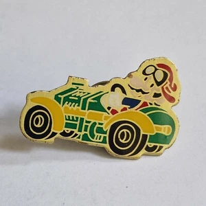 Nintendo Super Mario In Green & Yellow Car Enamel Pin Badge 1988 Used - Foto 1 di 7