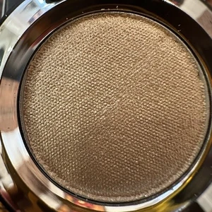 MAC DAZZLESHADOW EXTREME In Sexy ‘Kiss Of Klimt’ Shade - Picture 1 of 4