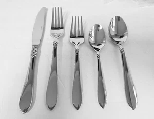 Oneida Jessica (8) fünfteilige Edelstahl Gedecke unbenutzt!  NOS 40 Stück - Bild 1 von 3