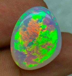 16.5cts- Natural Ethiopian Welo Opal having Strong Chaff Pattern Fire Opal - Picture 1 of 8
